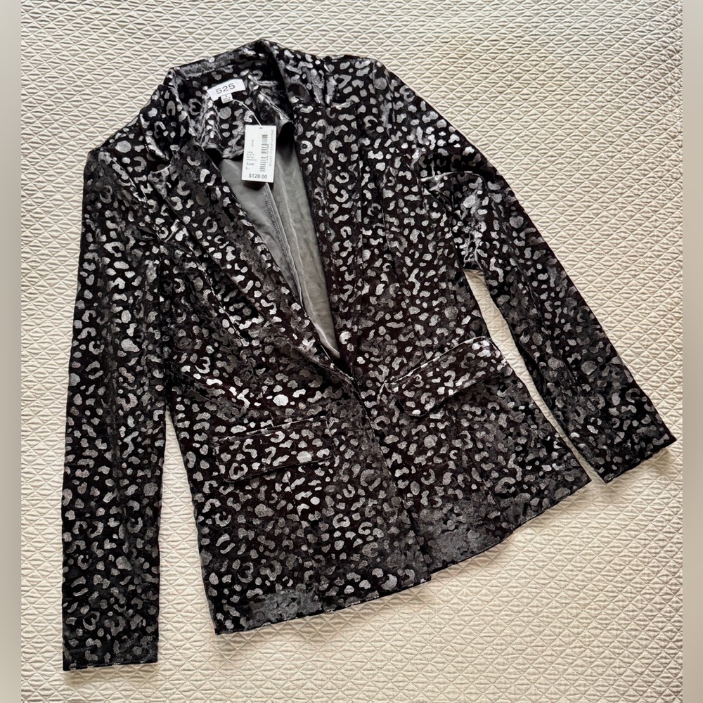 525 America Black and Gray Leopard Print Blazer